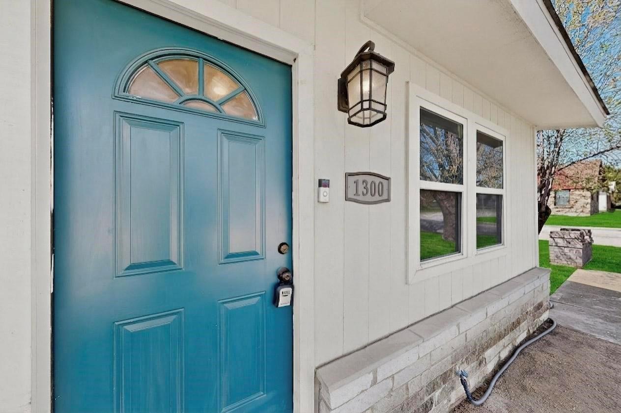 Property photo 3 of 1300 E Mulkey Street, Fort Worth, TX
