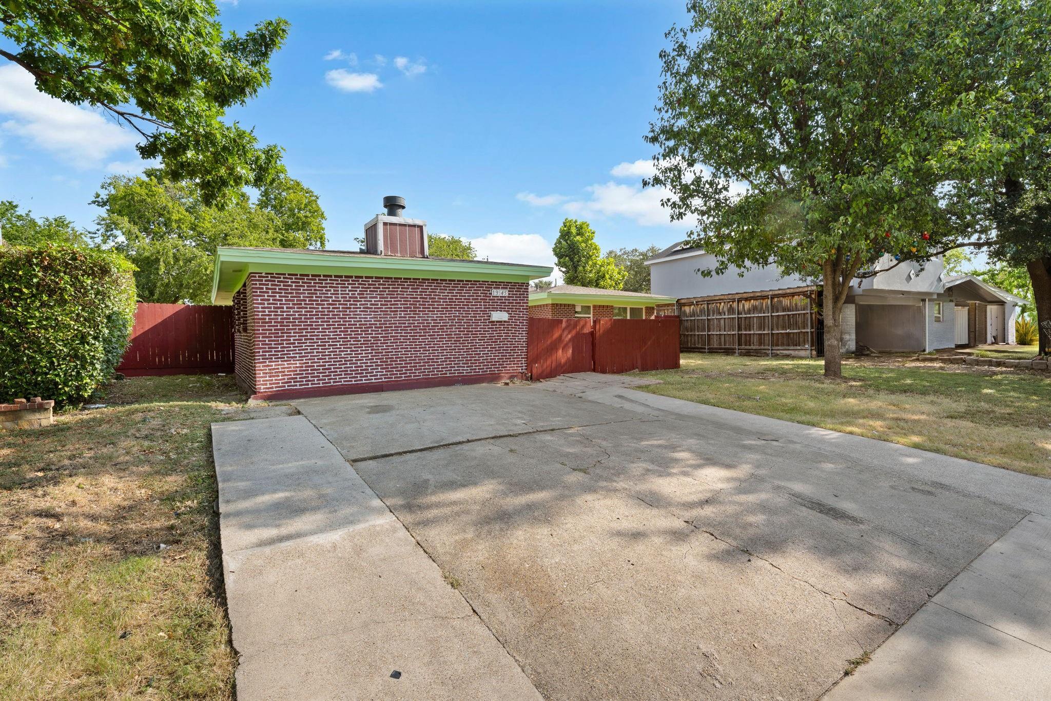 Property photo 4 of 13545 Flagstone Lane, Dallas, TX