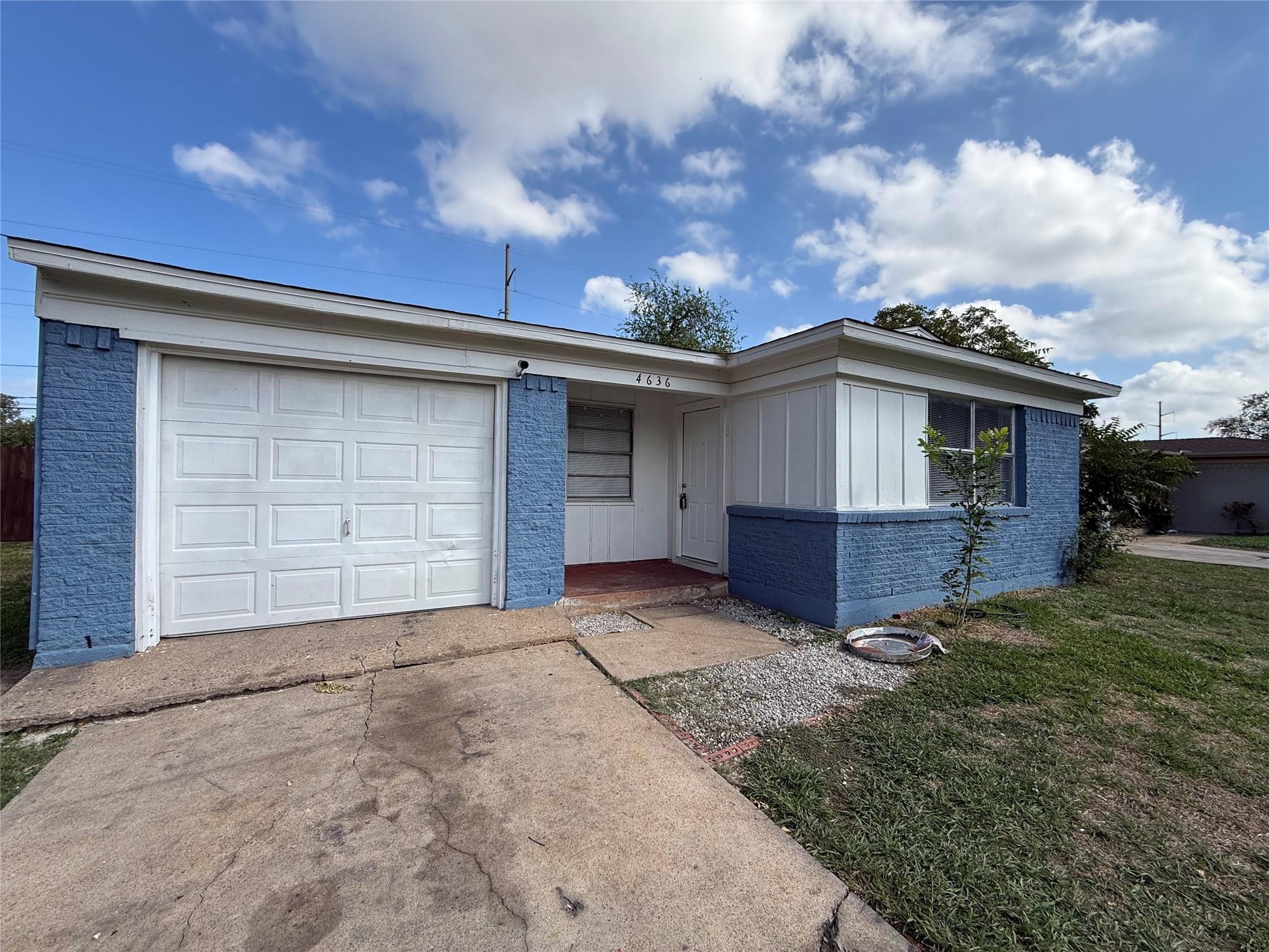 Property photo 2 of 4636 San Marcus Drive, Mesquite, TX