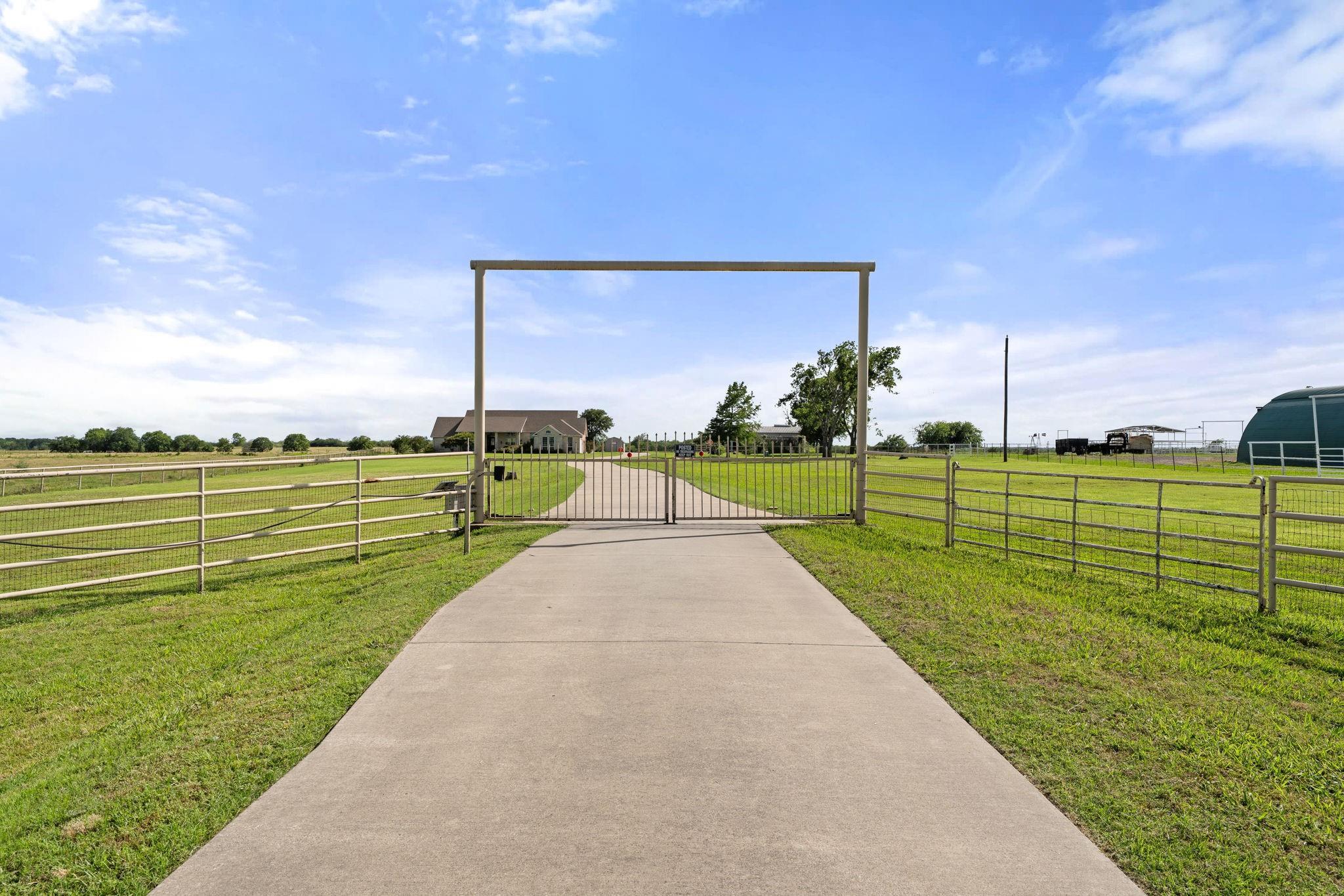 Property photo 3 of 19401 Fm 429, Terrell, TX